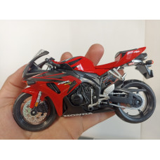 Модель мотоцикла Honda CBR (1/12)
