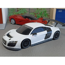 Машинка Audi R8 белая (1/24)