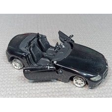 Модель автомобиля BMW Z4 (1/43)