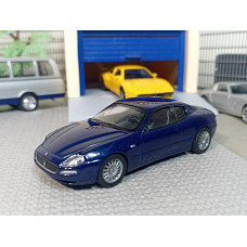 Модель автомобиля Maserati Coupe (1/43)