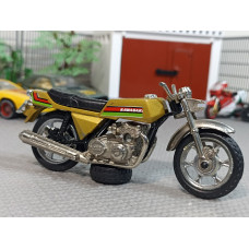 Модель мотоцикла Kawasaki Z1-R (1/18)