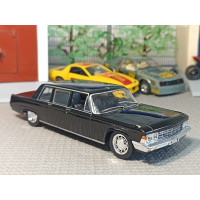 Модель автомобиля ЗИЛ-114 (1/43)