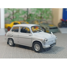 Модель автомобиля ЗАЗ-965э "Запорожец" (1/43)