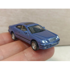 Модель автомобиля Mercedes-Benz CLK (1/72)