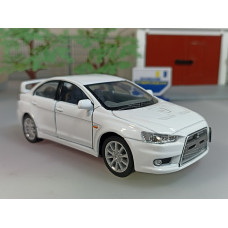 Модель автомобиля Mitsubishi Lancer 10 (1/36)