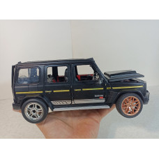 Масштабная модель Mercedes-Benz G-Класс (1/18)