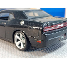 Масштабная модель Dodge Challenger SRT-8 №2 (1/24)