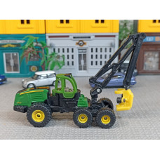 Трактор John Deere с манипулятором (1/87)