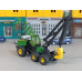 Трактор John Deere с манипулятором (1/87)