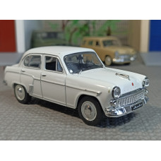Модель автомобиля Москвич-403 (1/43)