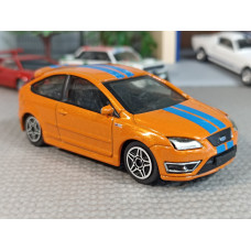 Модель автомобиля Ford Focus ST (1/43)
