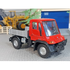 Модель Mercedes-Benz Unimog (1/43)
