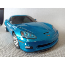 Масштабная модель Chevrolet Corvette (1/18)