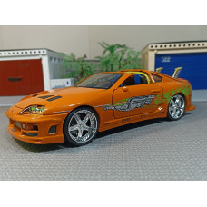 Масштабная модель Toyota Supra (1/22)