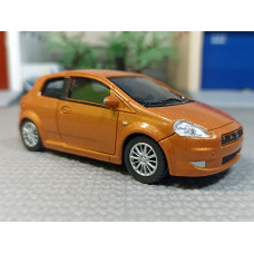 Масштабная модель Fiat Grande Punto (1/43)