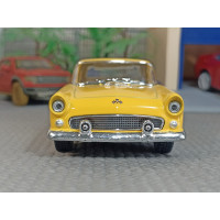 Масштабная модель Ford Thunderbird (1/36) Масштабная модель Ford Thunderbird (1/36)