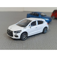 Модель автомобиля Citroen DS4 (1/64) Модель автомобиля Citroen DS4 (1/64)