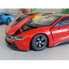 Модель автомобиля BMW i8 (1/24) Модель автомобиля BMW i8 (1/24)
