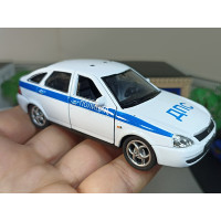 Масштабная модель Лада Приора (1/36)