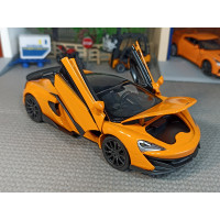Масштабная модель McLaren 600LT (1/32)